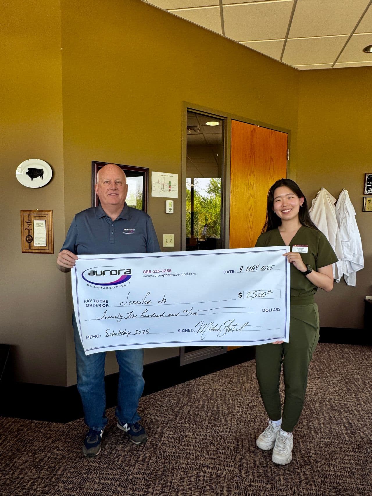 Aurora Pharmaceutical Awards $90,000 in Scholarships to 28 Veterinary Students Across the Nation